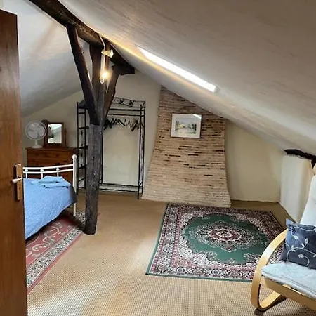 Les Casaniers, La Petite Maison